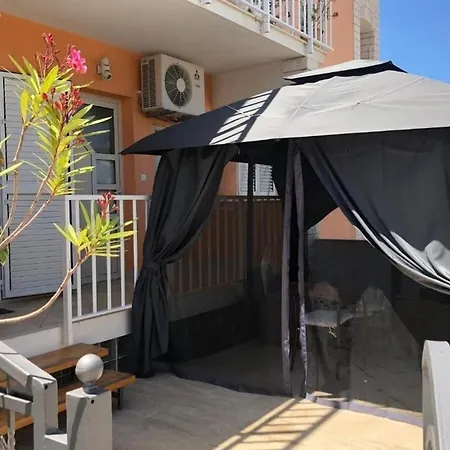 With Hot Tub Hvar - 21877 דירה