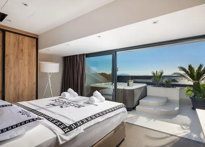 With Parking Space Hvar - 21877 Appartement Hvar Town