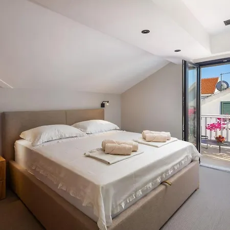 Apartman With Parking Space Hvar - 21877